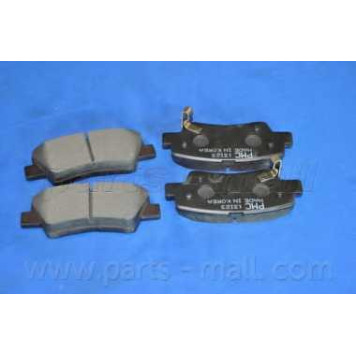 Колодки тормозные дисковые задний для KIA OPTIMA, RIO(UB) <b>PARTS-MALL PKB-037</b>-1