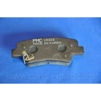 Колодки тормозные дисковые задний для KIA OPTIMA, RIO(UB) <b>PARTS-MALL PKB-037</b>-4