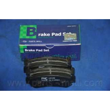 Колодки тормозные дисковые задний для CHEVROLET LACETTI(J200) / DAEWOO LACETTI(KLAN) <b>PARTS-MALL PKC-016</b>-1