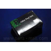 Колодки тормозные дисковые передний <b>PARTS-MALL PKC-028</b>