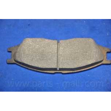 Колодки тормозные дисковые передний для NISSAN ALMERA(N16) <b>PARTS-MALL PKE-004</b>-4