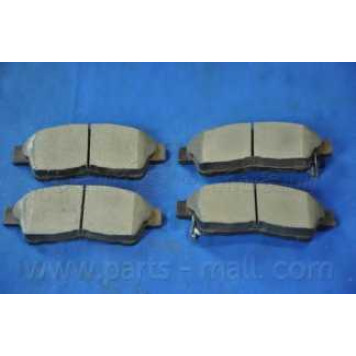 Колодки тормозные дисковые передний для TOYOTA CAMRY, CARINA E, CELICA, COROLLA, CORONA, PICNIC, RAV 4 <b>PARTS-MALL PKF-004</b>-1