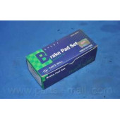 Колодки тормозные дисковые передний для TOYOTA HIACE(KDH2#,TRH2#), HILUX(KUN1#,TGN3#) <b>PARTS-MALL PKF-025</b>