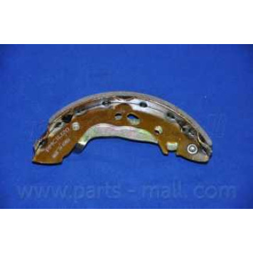 Комплект тормозных колодок задний для HYUNDAI ACCENT(LC) <b>PARTS-MALL PLA-001</b>-5