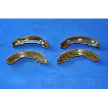 Комплект тормозных колодок задний <b>PARTS-MALL PLA-002</b>-2