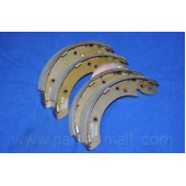 Комплект тормозных колодок задний <b>PARTS-MALL PLA-003</b>