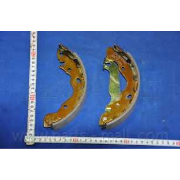 Комплект тормозных колодок задний для HYUNDAI ACCENT(LC) <b>PARTS-MALL PLA-011</b>-2