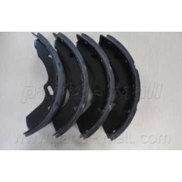 Комплект тормозных колодок задний для HYUNDAI HD LIGHT <b>PARTS-MALL PLA-019</b>-2