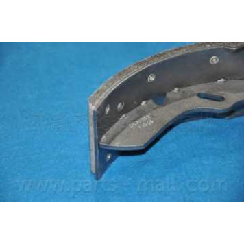 Комплект тормозных колодок задний <b>PARTS-MALL PLA-023</b>-1
