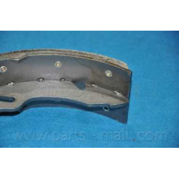 Комплект тормозных колодок задний <b>PARTS-MALL PLA-023</b>-2