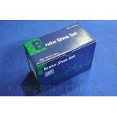 Комплект тормозных колодок задний для HYUNDAI MATRIX(FC), SONATA(NF) / KIA MAGENTIS(MG) <b>PARTS-MALL PLA-028</b>