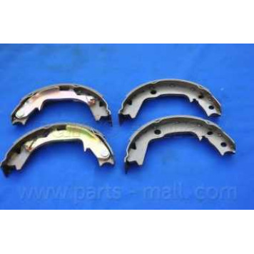 Комплект тормозных колодок задний для HYUNDAI GETZ(TB), SONATA(EF), XG(XG) / KIA MAGENTIS(GD) <b>PARTS-MALL PLA-039</b>-1