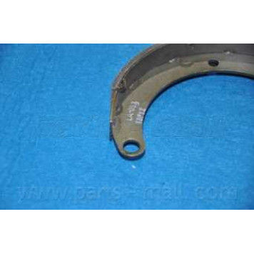 Комплект тормозных колодок задний <b>PARTS-MALL PLA-052</b>-3
