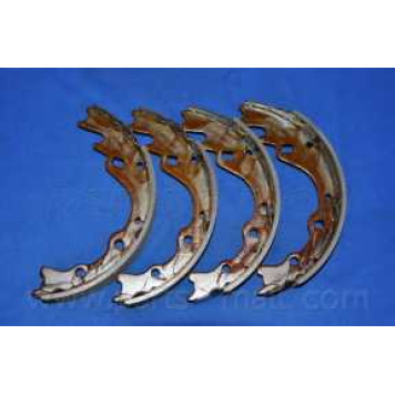 Комплект тормозных колодок задний для KIA BONGO <b>PARTS-MALL PLB-002</b>-1