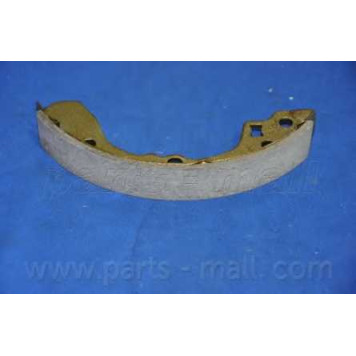 Комплект тормозных колодок задний для KIA RIO(DC#) <b>PARTS-MALL PLB-017</b>-4