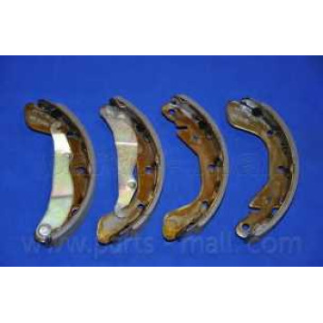 Комплект тормозных колодок задний для DAEWOO CIELO, ESPERO(KLEJ), LANOS(KLAT), LEMANS, NEXIA(KLETN), NUBIRA(KLAJ) <b>PARTS-MALL PLC-004</b>-2