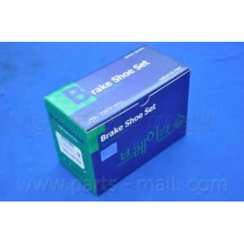 Комплект тормозных колодок задний для NISSAN ALMERA(N16) <b>PARTS-MALL PLE-001</b>