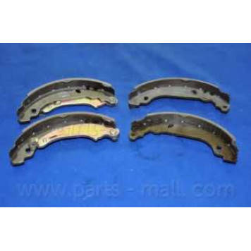 Комплект тормозных колодок задний для PEUGEOT 206(2A/C) <b>PARTS-MALL PLX-001L</b>-1
