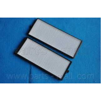 Фильтр салонный PARTS-MALL PMA-C12-1
