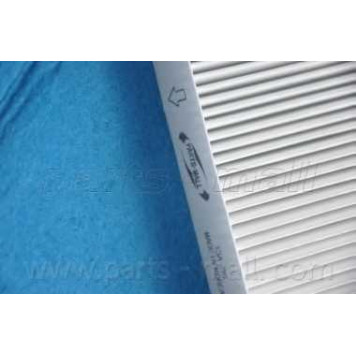 Фильтр салонный PARTS-MALL PMA-C18-2