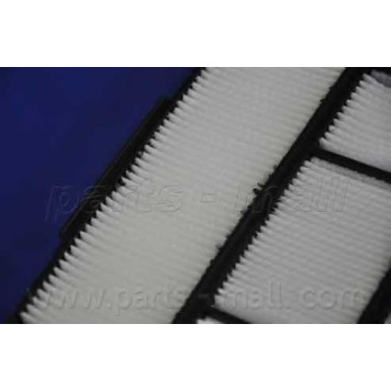 Фильтр салонный PARTS-MALL PMF-023-3