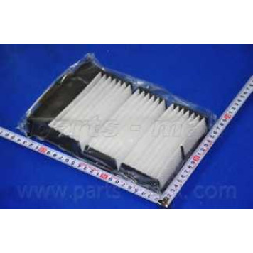 Фильтр салонный PARTS-MALL PMF-079-1