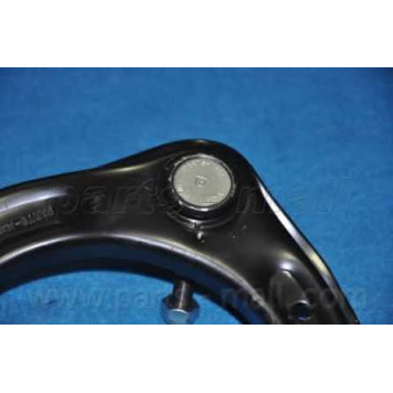 Рычаг независимой подвески колеса PARTS-MALL PXCAA-024UR-1