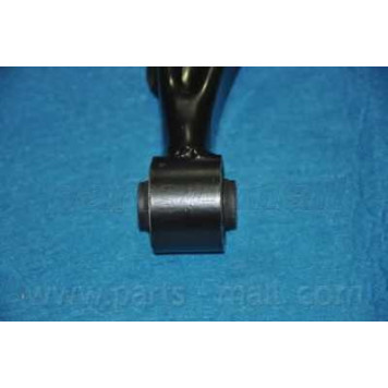 Рычаг независимой подвески колеса PARTS-MALL PXCAA-024UR-3