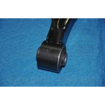Рычаг независимой подвески колеса PARTS-MALL PXCAA-024UR-5