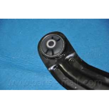 Рычаг независимой подвески колеса PARTS-MALL PXCAA-025LR-5