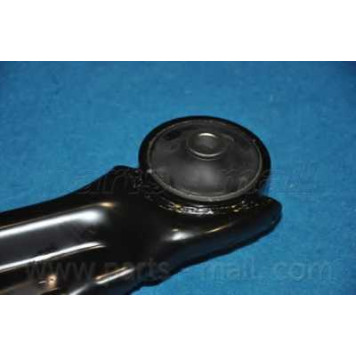 Рычаг независимой подвески колеса PARTS-MALL PXCAA-026LL-3