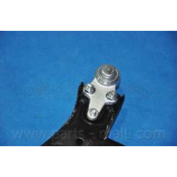 Рычаг независимой подвески колеса PARTS-MALL PXCAA-027LR-2