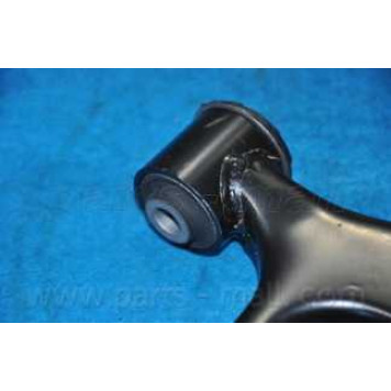 Рычаг независимой подвески колеса PARTS-MALL PXCAA-036LR-2