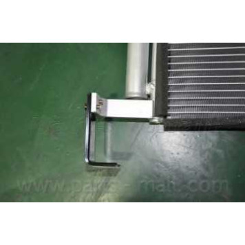 Конденсатор кондиционера PARTS-MALL PXNCA-117-4