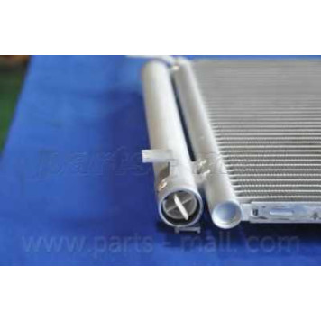 Конденсатор кондиционера PARTS-MALL PXNCA-118-4