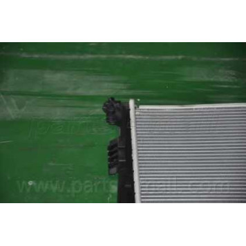 Радиатор охлаждения двигателя PARTS-MALL PXNDA-204-2