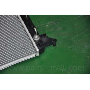 Радиатор охлаждения двигателя PARTS-MALL PXNDA-204-4