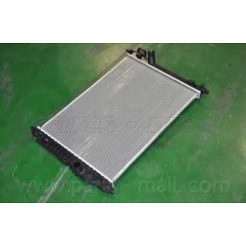 Радиатор охлаждения двигателя PARTS-MALL PXNDC-048-1