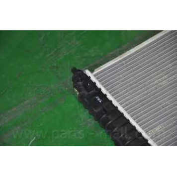 Радиатор охлаждения двигателя PARTS-MALL PXNDC-048-3