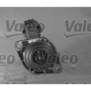 Стартер 2кВт для AUDI A1, A3, Q3, TT / SKODA FABIA, OCTAVIA, SUPERB, YETI / VW BEETLE, CADDY, CC, EOS, GOLF, JETTA, MULTIVAN, PASSAT, POLO, SCIROCCO, TIGUAN, TOURAN, TRANSPORTER <b>VALEO 438176</b>-1