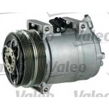 Компрессор кондиционера для FORD FOCUS(DA#), KUGA / VOLVO C30, C70, S40(MS), V50(MW) <b>VALEO 813323</b>