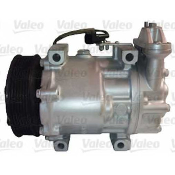 Компрессор кондиционера для FORD FIESTA(JD#,JH#), FUSION(JU#) <b>VALEO 813711</b>