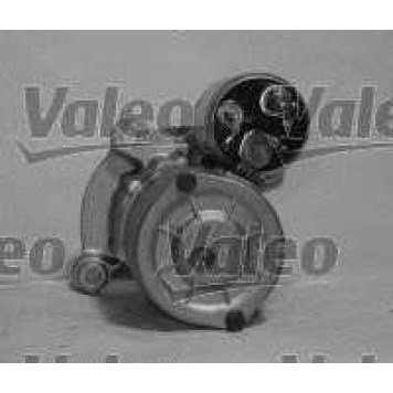 Стартер 0,8кВт для CITROEN BERLINGO, C2, C3, C4, NEMO, SAXO, XSARA / PEUGEOT 1007, 106, 206, 207, 306, 307, BIPPER, PARTNER <b>VALEO 438093</b>
